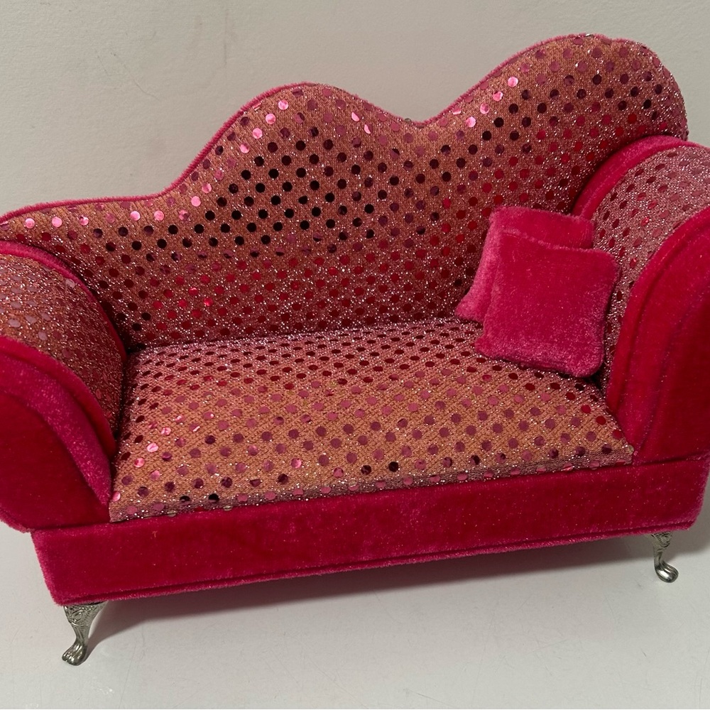1:6 Velvet Pink Dollhouse Couch Sofa for 12-inch Fashion Doll